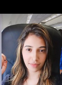 (Karishmacallgirl460) - puta in Thane Photo 2 of 5