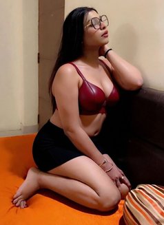 (Karishmacallgirl460) - puta in Thane Photo 4 of 5