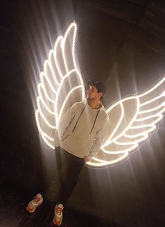 Karl 999 - masseuse in Beirut Photo 1 of 6