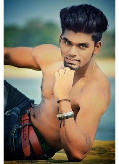 Karls - Male escort in Kolkata Photo 3 of 5