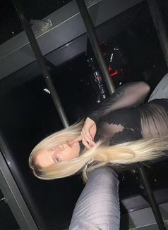 Karma - escort in Riyadh Photo 8 of 8