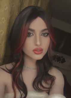 Karma - Transsexual escort in Beirut Photo 5 of 7