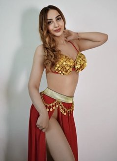 Karmen Belly Dancer Domination Strapon - puta in Dubai Photo 6 of 7