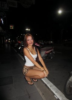 Karmen - puta in Bangkok Photo 2 of 7