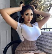 Karmn - escort in Erbil Photo 1 of 3