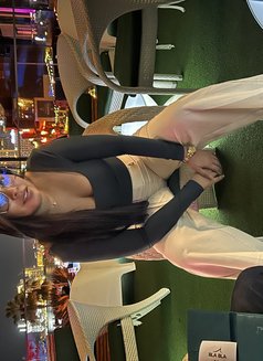 Karo - puta in Abu Dhabi Photo 7 of 10