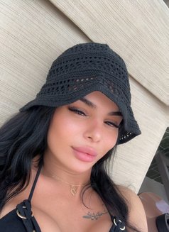 Karol shemale arab - Transsexual escort in Cannes Photo 19 of 21