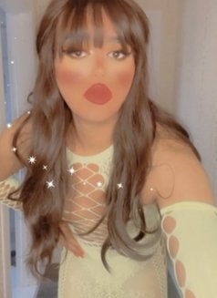 Karolenasexy - Transsexual escort in Riyadh Photo 7 of 8