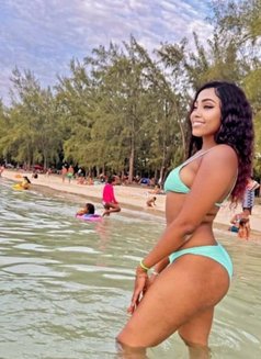 Karoli - escort in Mauritius Photo 1 of 1