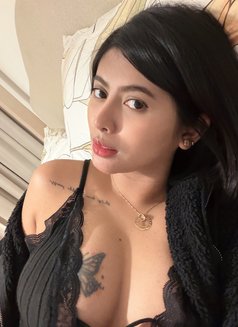 Karolina - escort in Abu Dhabi Photo 1 of 4
