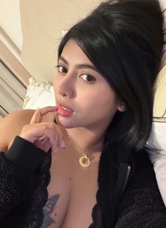 Karolina - escort in Abu Dhabi Photo 3 of 4