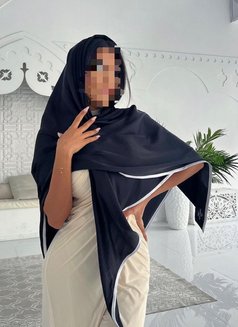 Karolina Independent Downtown - adult performer in Dubai Photo 8 of 9