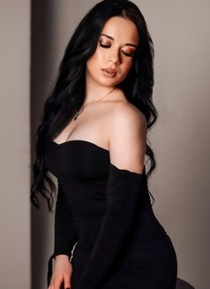 Karolina - escort in Dubai Photo 17 of 19