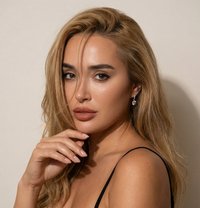 Karolina - escort in Singapore