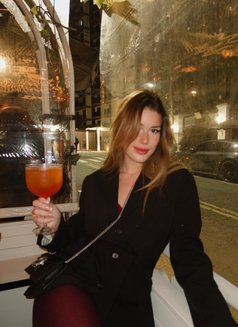 Karoline Belle - companion in Seoul Photo 8 of 9