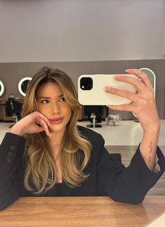 Karoline Belle - companion in Seoul Photo 9 of 9