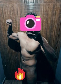 Karthik Masseur - Acompañantes masculino in Chennai Photo 7 of 7