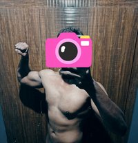 Karthik Masseur - Male escort in Chennai Photo 7 of 8