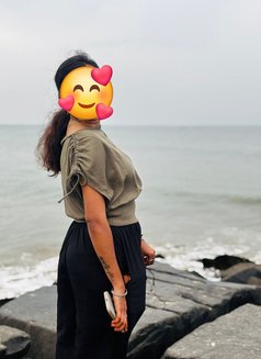 Karthik & Priya( Real Couples meet) - Male escort in Chennai Photo 4 of 4