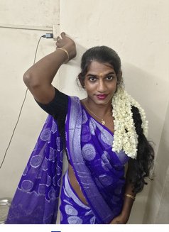 Karthika - Transsexual adult performer in Chennai Photo 2 of 3