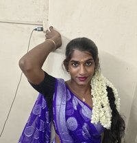 Karthika - Intérprete transexual de adultos in Chennai