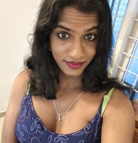 Karthika Jks - Agencia de acompañantes transexuales in Dubai