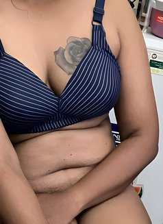Karthika Mohan - escort in Dubai Photo 3 of 5