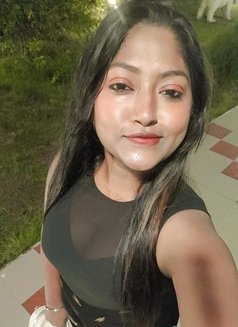 Kolkata rose escort service - Male escort in Kolkata Photo 12 of 15
