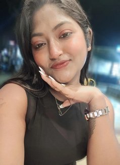 Kolkata rose escort service - Male escort in Kolkata Photo 14 of 15