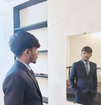 Kartik - Acompañantes masculino in Bhopal