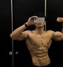 Kartik - Acompañantes masculino in New Delhi Photo 1 of 3