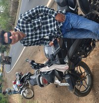 Kartik - Acompañantes masculino in New Delhi