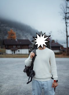 Kartik - Acompañantes masculino in Pune Photo 1 of 1