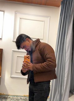 Kartik Roy - Intérprete masculino de adultos in New Delhi Photo 10 of 11