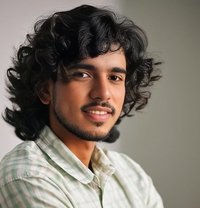 Kartik Roy - Male adult performer in New Delhi