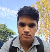 Kartik Singh - Acompañantes masculino in New Delhi