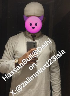 Mohd Ghazi Alevi(ZulmiMulla) - Male companion in New Delhi Photo 4 of 5