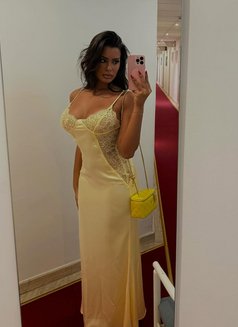 Kashina - escort in Mauritius Photo 1 of 13