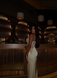 Kashina - escort in Mauritius Photo 3 of 13