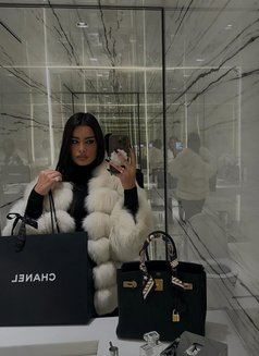 Kashina - escort in Mauritius Photo 7 of 13