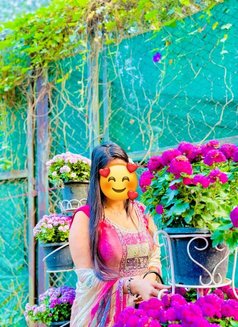 Kashis Genuine Girl Real Meet & Cam Show - puta in Bangalore Photo 3 of 5