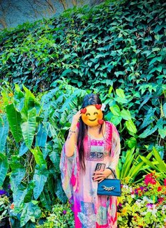 Kashis Genuine Girl Real Meet & Cam Show - puta in Bangalore Photo 5 of 5