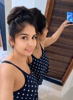 Kashis Genuine Girl Real Meet & Cam Show - puta in Bangalore Photo 1 of 2