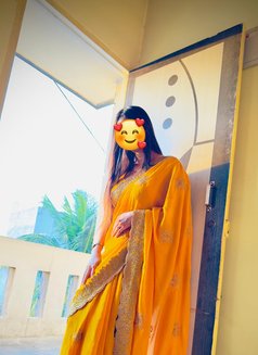 Kashis Genuine Girl Real Meet & Cam Show - puta in Bangalore Photo 3 of 3