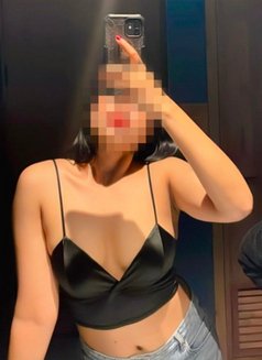 Kashish - escort in Mumbai Photo 4 of 5