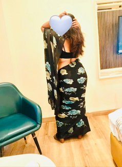 Hot Wife Kashish Singh - escort in Kota Photo 4 of 17