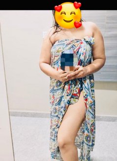 Hot Wife Kashish Singh - escort in Kota Photo 8 of 17