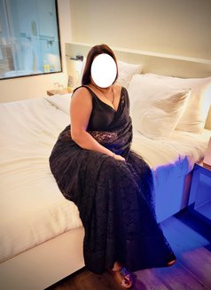 Hot Wife Kashish Singh - escort in Kota Photo 11 of 17