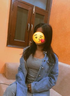 Kashish, Young Delhi College Girl - escort in New Delhi Photo 1 of 5