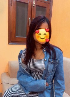 Kashish, Young Delhi College Girl - escort in New Delhi Photo 2 of 5
